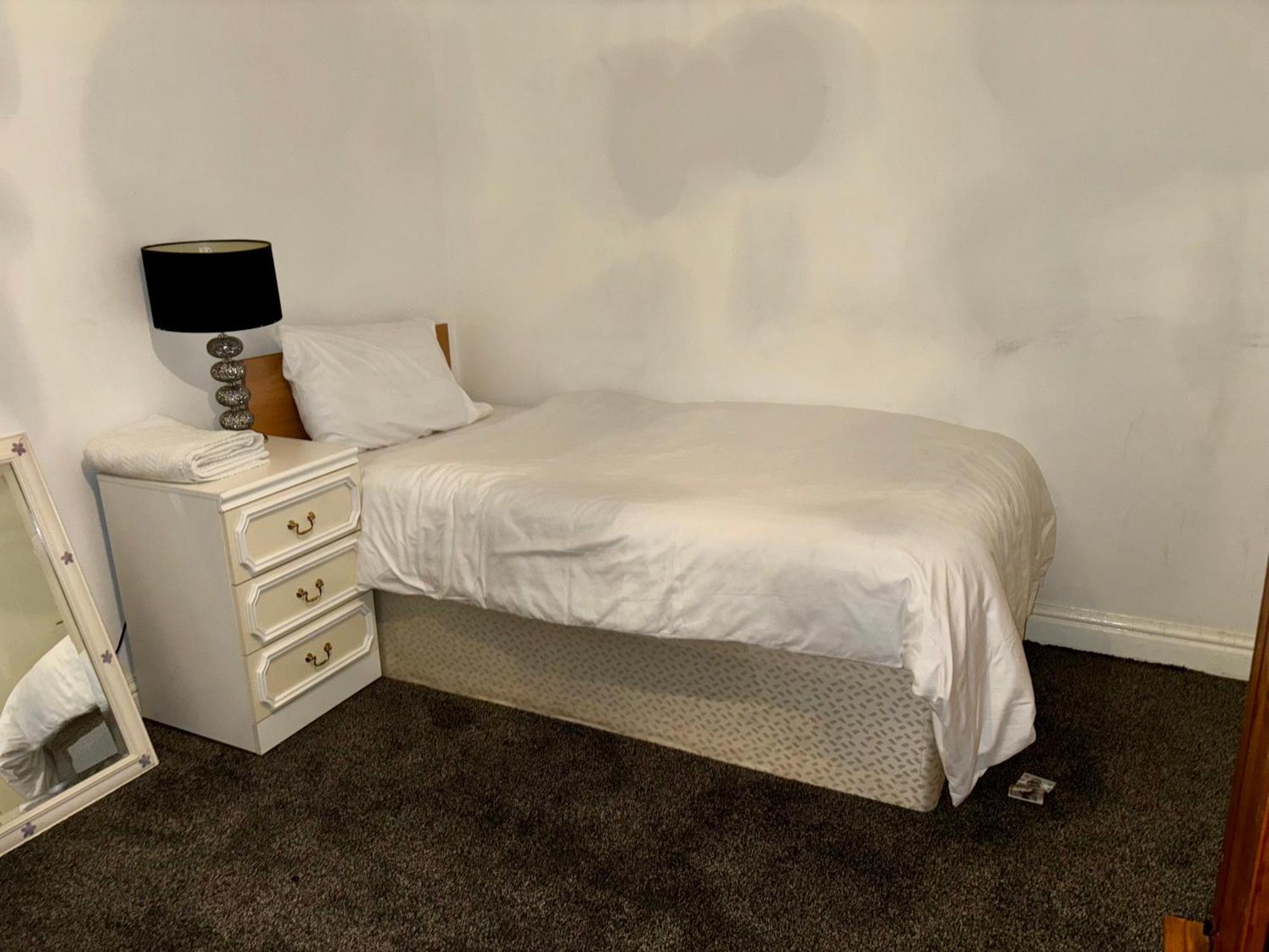 Stainless Guests House 호텔 더들리 외부 사진