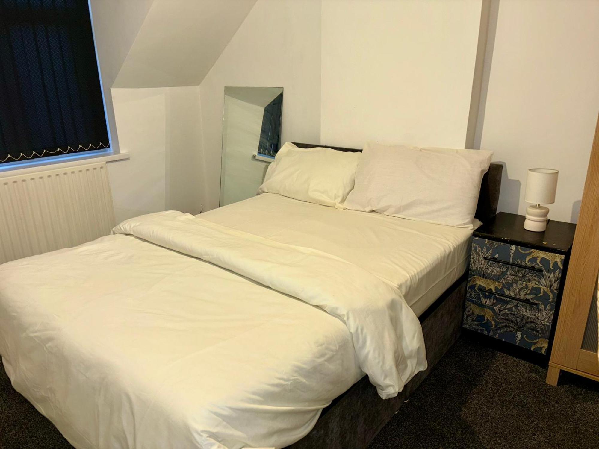 Stainless Guests House 호텔 더들리 외부 사진