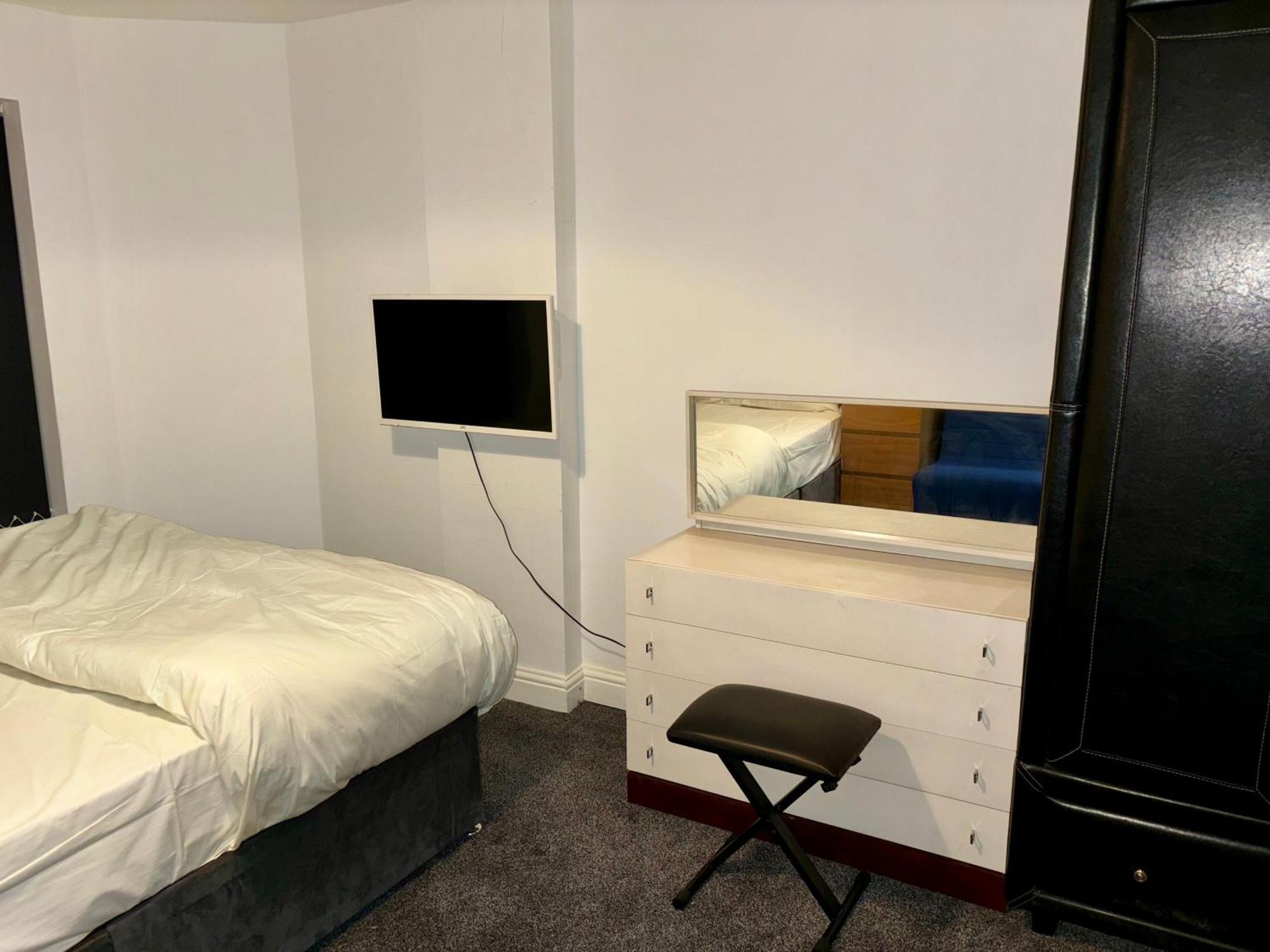 Stainless Guests House 호텔 더들리 외부 사진