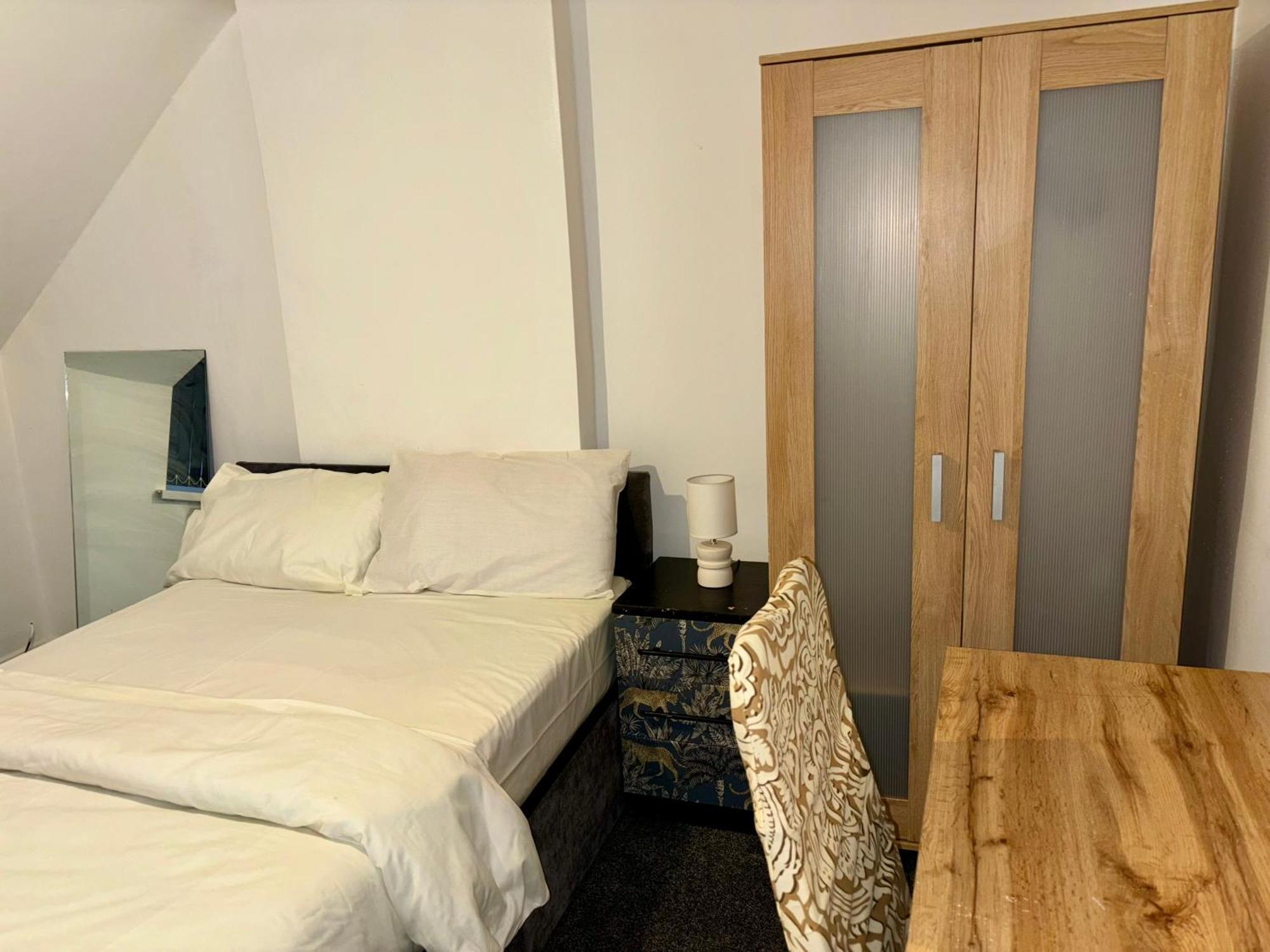Stainless Guests House 호텔 더들리 외부 사진